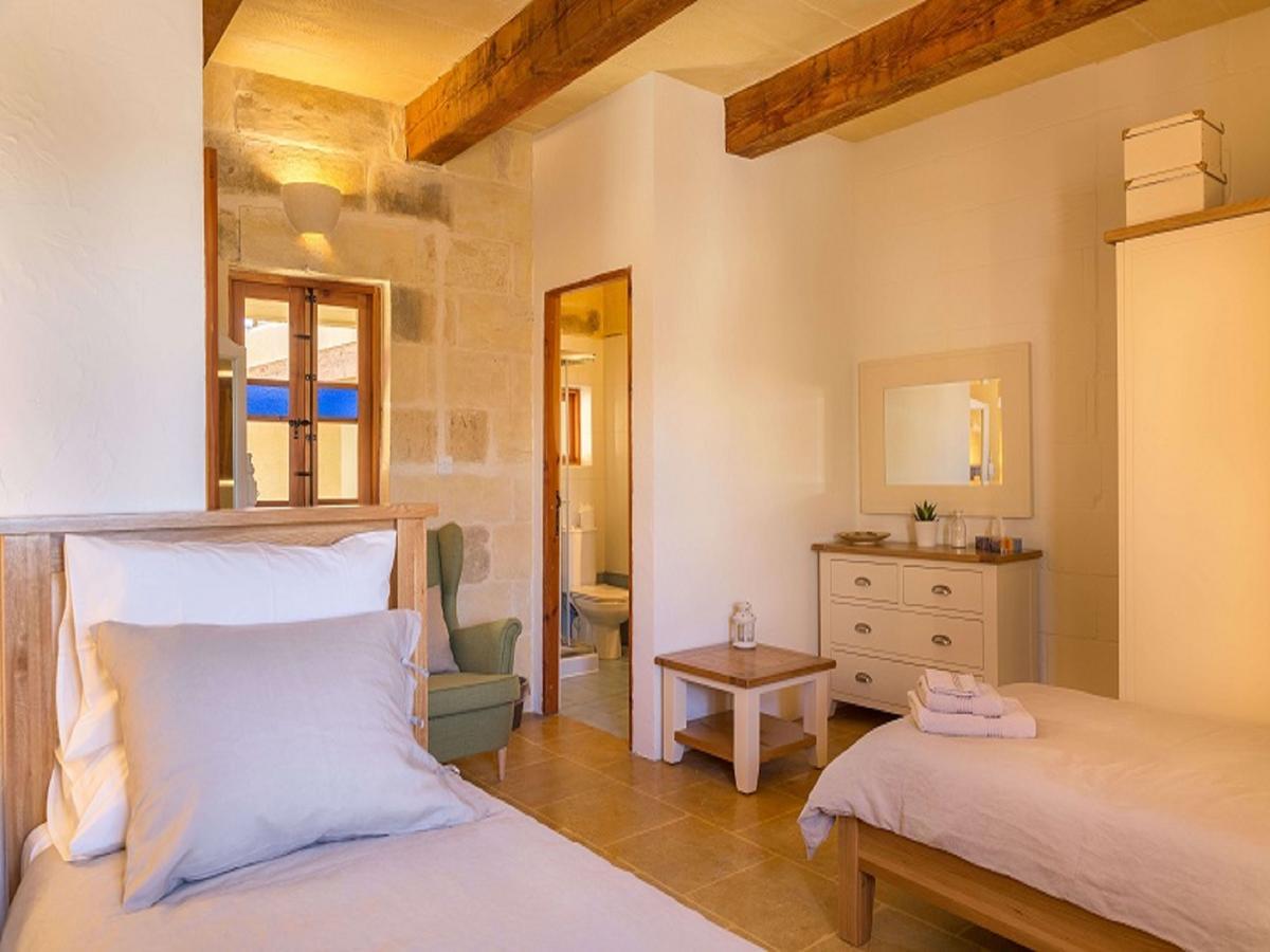 Gozo Spirit Bed & Breakfast Nadur ภายนอก รูปภาพ