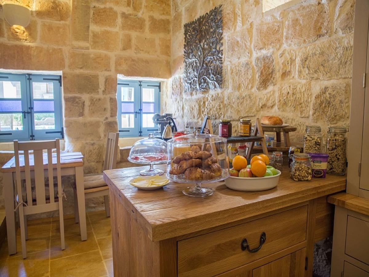 Gozo Spirit Bed & Breakfast Nadur ภายนอก รูปภาพ